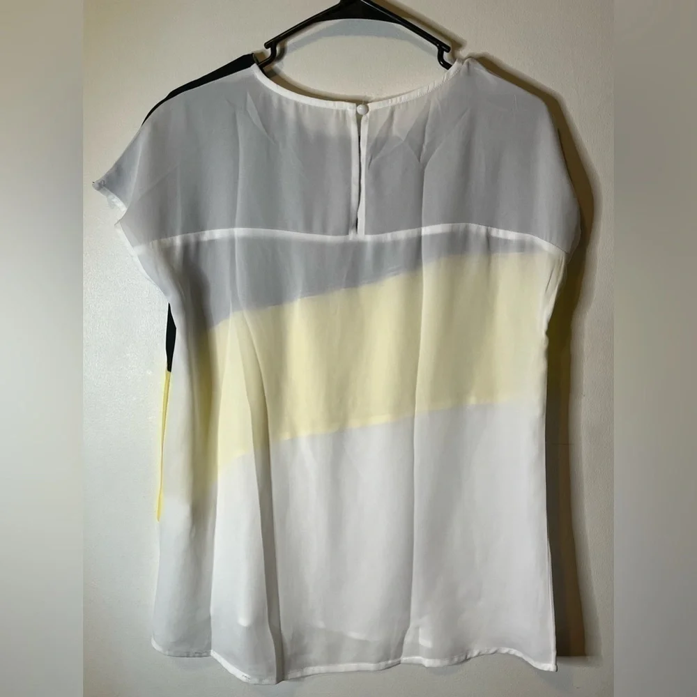 Short Sleeve Colorblock T-shirt size medium - Picture 4 of 5